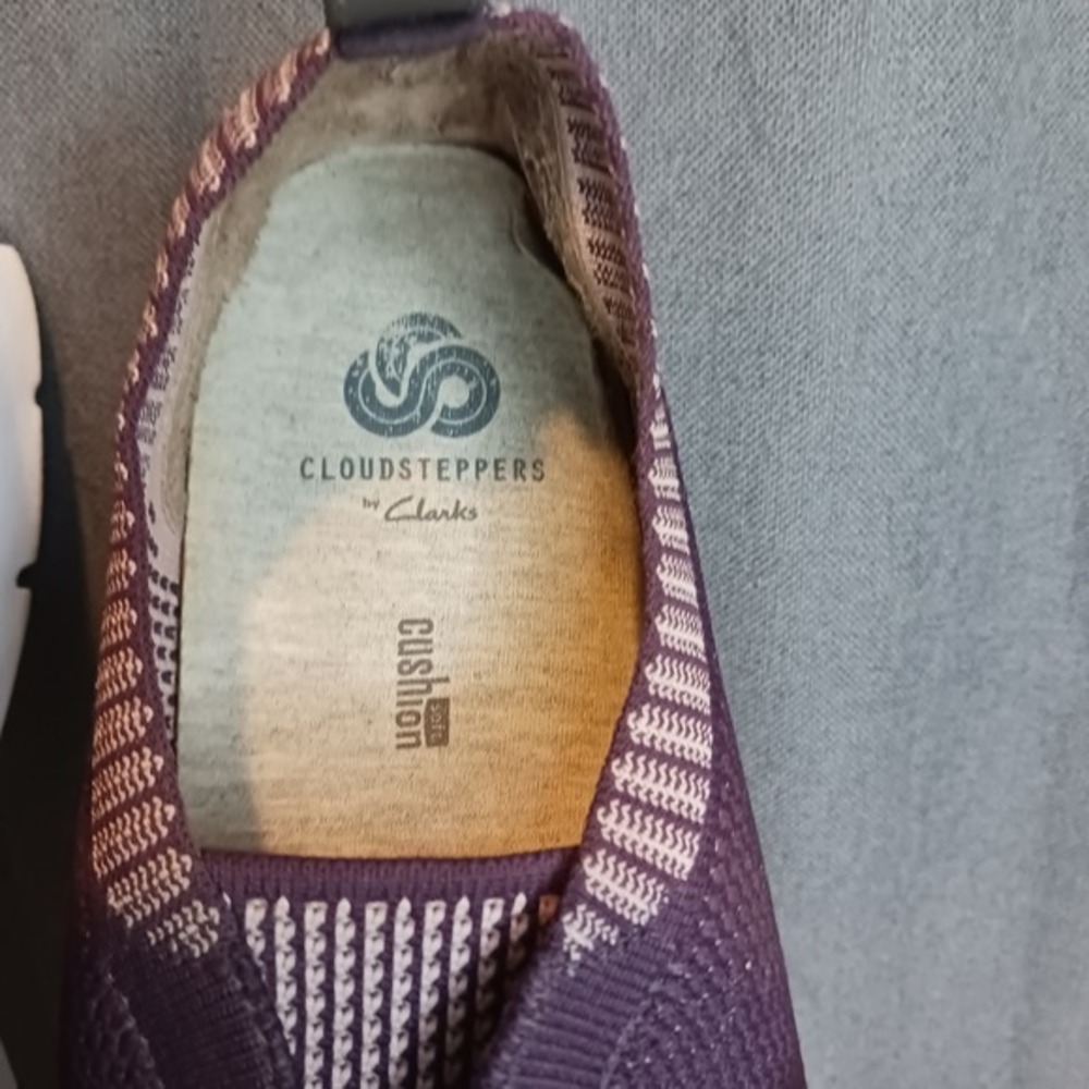Clarks‎ Cloudsteppers Purple Knit Lace Up Sneakers Comfort Tennis  Shoes 9M - Picture 2 of 9